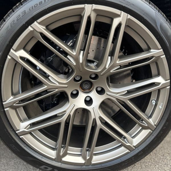 BS1069 - Audi Silver Yellow